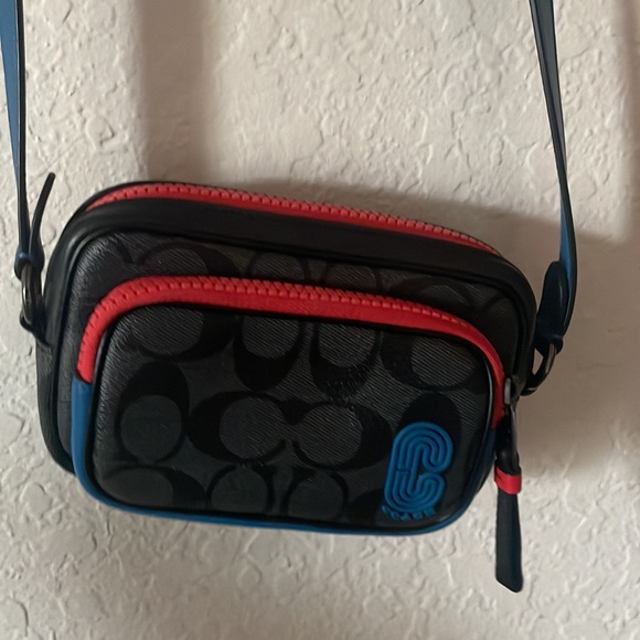 Coach Bag| Mini Edge Double In Crossblock Signature Canvas With Coach Patch - Picture 3 of 3